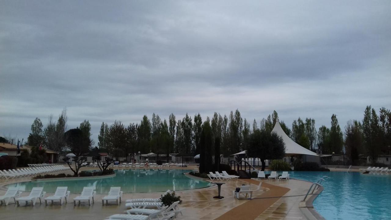La Carabasse Hotel Vias Exterior foto